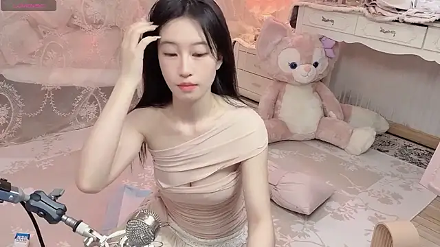 JennieKim RoseannePark online show from 01-02-25, 12:35