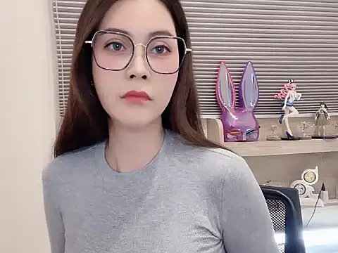 Zozo qq online show from 10-30-25, 01:01