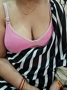 milf-kaira online show from 12-23-25, 03:59