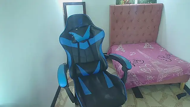 Snapshot of zoe_connor19 chatting on 03-21-25, 02:39 zoe connor19 online show from 03-21-25, 02:39