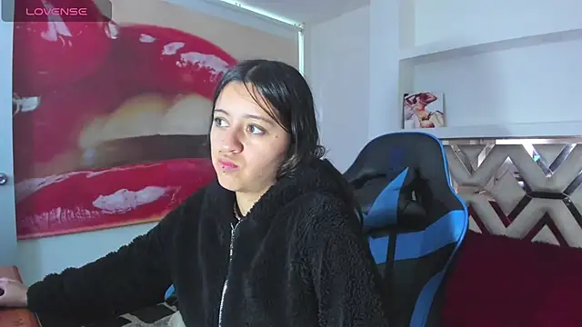 Snapshot of zoe_connor19 chatting on 10-10-25, 08:30 zoe connor19 online show from 10-10-25, 08:30