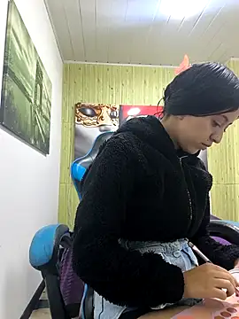 Snapshot of zoe_connor19 chatting on 10-15-25, 07:58 zoe connor19 online show from 10-15-25, 07:58