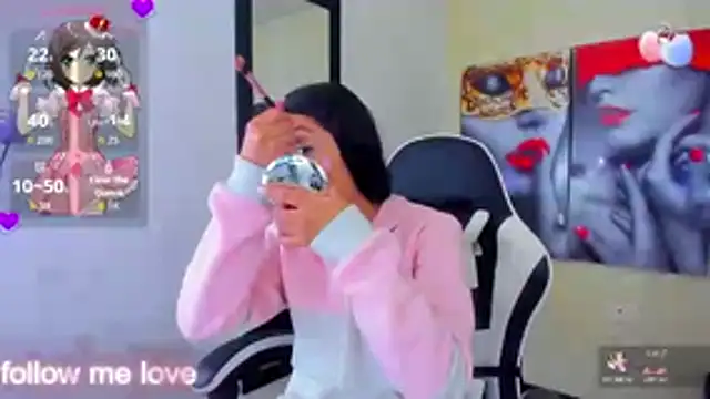 Snapshot of zoe_connor19 chatting on 11-12-25, 07:46 zoe connor19 online show from 11-12-25, 07:46