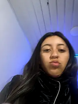 Snapshot of zoe_connor19 chatting on 11-20-25, 07:35 zoe connor19 online show from 11-20-25, 07:35