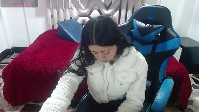 Snapshot of zoe_connor19 chatting on 11-25-25, 07:58 zoe connor19 online show from 11-25-25, 07:58