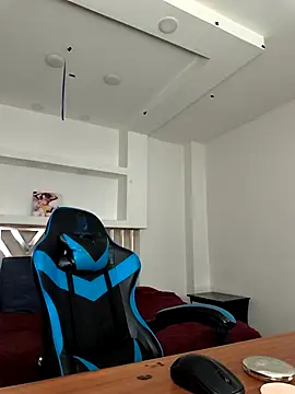 Snapshot of zoe_connor19 chatting on 11-27-25, 07:49 zoe connor19 online show from 11-27-25, 07:49