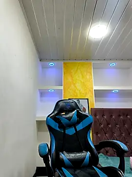 Snapshot of zoe_connor19 chatting on 11-30-25, 10:41 zoe connor19 online show from 11-30-25, 10:41