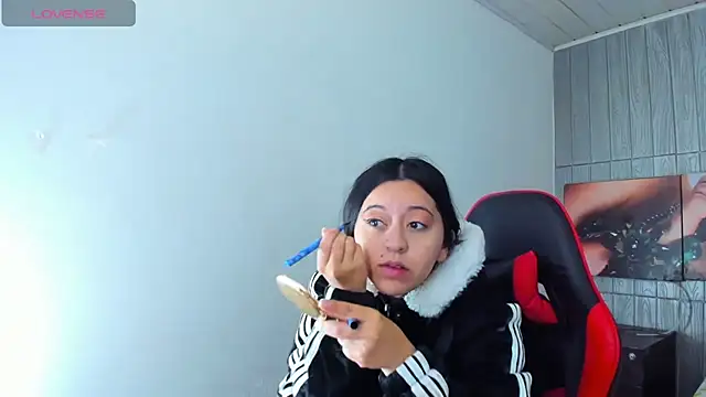 zoe connor19 online show from 04-05-26, 12:02