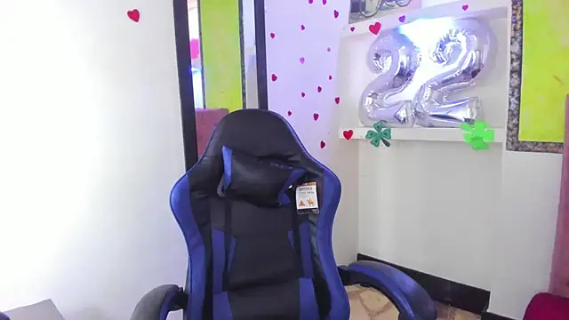 zoe connor19 online show from 04-14-26, 08:26