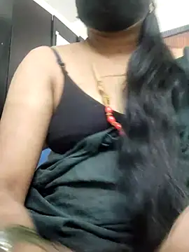 Snapshot of Tamilrojanew chatting on 04-26-26, 05:32 Tamilrojanew online show from 04-26-26, 05:32