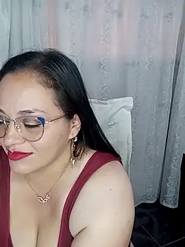 Snapshot of emily_sweet13 chatting on 03-04-25, 10:49 emily sweet13 online show from 03-04-25, 10:49