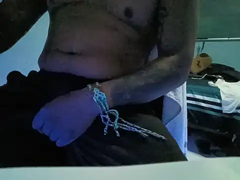 Snapshot of Javierhot666 chatting on 05-18-26, 02:29 Javierhot666 online show from 05-18-26, 02:29