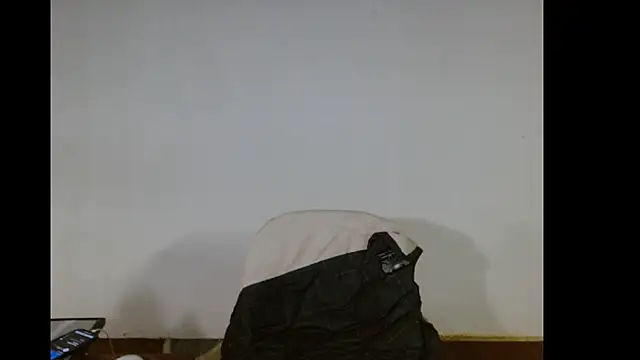 Snapshot of TheNakedPreacher chatting on 01-11-25, 09:15 TheNakedPreacher online show from 01-11-25, 09:15