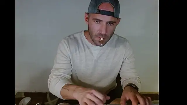 Snapshot of TheNakedPreacher chatting on 01-12-25, 12:44 TheNakedPreacher online show from 01-12-25, 12:44