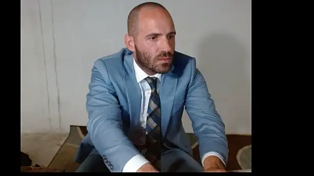 Snapshot of TheNakedPreacher chatting on 12-04-25, 04:27 TheNakedPreacher online show from 12-04-25, 04:27