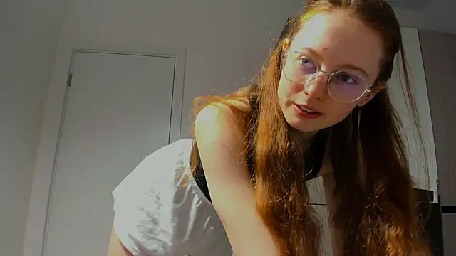 Snapshot of Fire_Luna chatting on 02-10-25, 09:58 Fire Luna online show from 02-10-25, 09:58