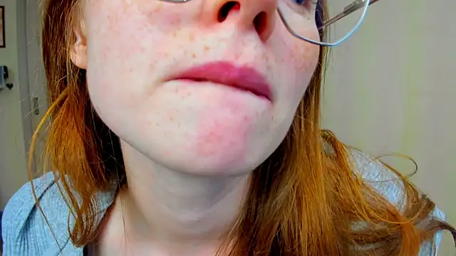 Snapshot of Fire_Luna chatting on 10-03-25, 08:22 Fire Luna online show from 10-03-25, 08:22