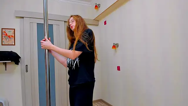 Snapshot of Fire_Luna chatting on 11-01-25, 05:31 Fire Luna online show from 11-01-25, 05:31