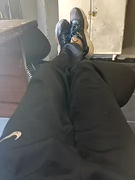 Juliano69xv online show from 11-19-25, 06:08