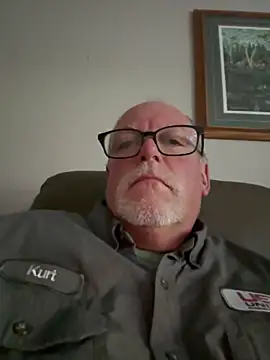 Snapshot of wildrocket02 chatting on 05-14-26, 11:28 wildrocket02 online show from 05-14-26, 11:28