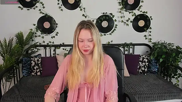 AnnAbbey online show from 03-05-25, 03:08