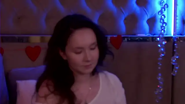 Snapshot of IreneRaye chatting on 02-20-26, 08:31 IreneRaye online show from 02-20-26, 08:31