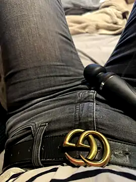 Ana-05 online show from 10-28-25, 07:16