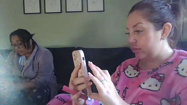 Snapshot of vanilla_chocolate23 chatting on 01-11-25, 11:45 vanilla chocolate23 online show from 01-11-25, 11:45