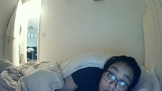 Snapshot of vanilla_chocolate23 chatting on 01-17-25, 09:06 vanilla chocolate23 online show from 01-17-25, 09:06