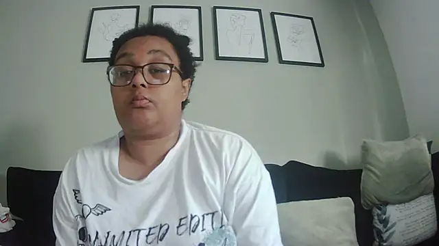 Snapshot of vanilla_chocolate23 chatting on 09-15-25, 08:03 vanilla chocolate23 online show from 09-15-25, 08:03