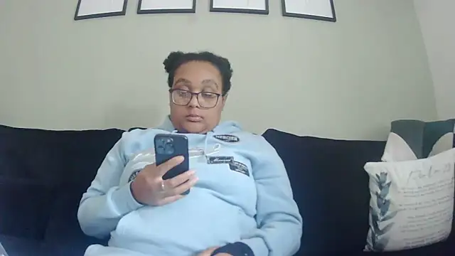 Snapshot of vanilla_chocolate23 chatting on 09-16-25, 01:56 vanilla chocolate23 online show from 09-16-25, 01:56