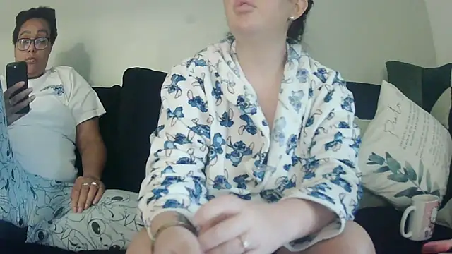 Snapshot of vanilla_chocolate23 chatting on 09-18-25, 07:32 vanilla chocolate23 online show from 09-18-25, 07:32