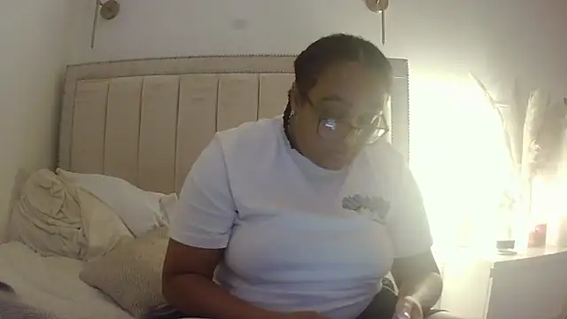 Snapshot of vanilla_chocolate23 chatting on 10-04-25, 07:12 vanilla chocolate23 online show from 10-04-25, 07:12