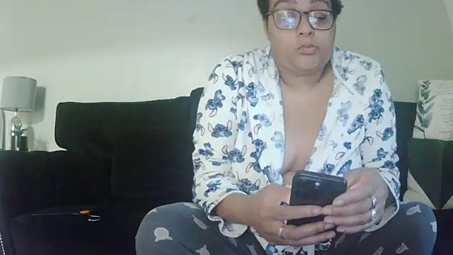 Snapshot of vanilla_chocolate23 chatting on 10-13-25, 06:46 vanilla chocolate23 online show from 10-13-25, 06:46