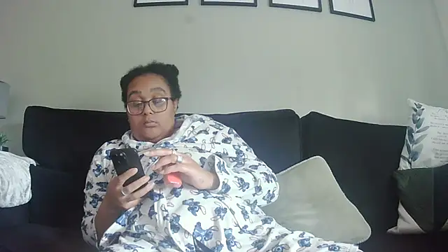 Snapshot of vanilla_chocolate23 chatting on 11-03-25, 10:49 vanilla chocolate23 online show from 11-03-25, 10:49