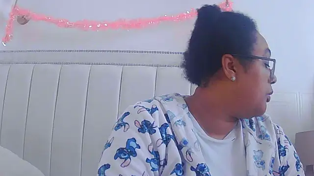 Snapshot of vanilla_chocolate23 chatting on 11-17-25, 10:54 vanilla chocolate23 online show from 11-17-25, 10:54