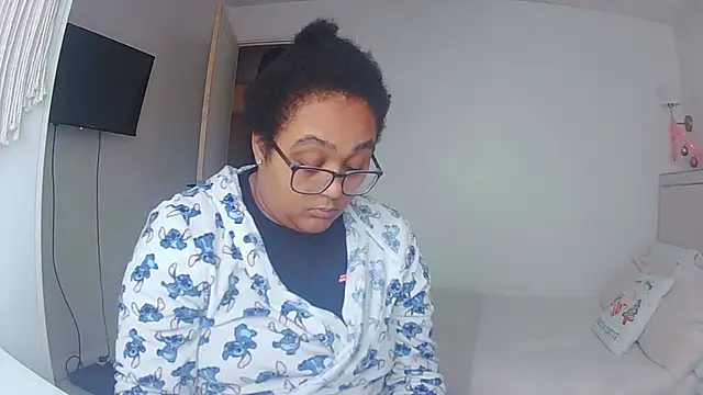 Snapshot of vanilla_chocolate23 chatting on 11-27-25, 11:01 vanilla chocolate23 online show from 11-27-25, 11:01