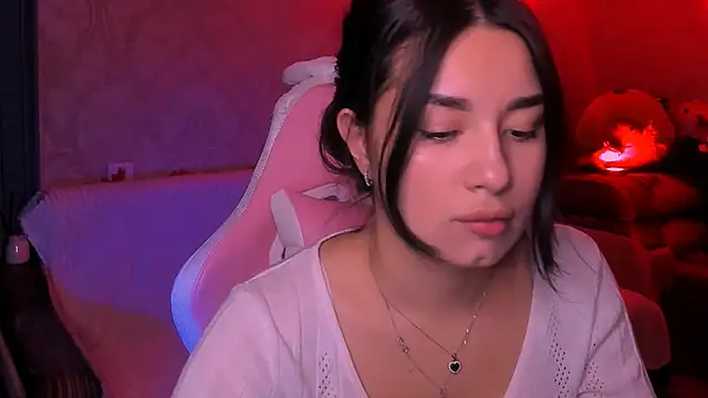 Snapshot of Swee_Alicee chatting on 11-26-25, 07:37 Swee Alicee online show from 11-26-25, 07:37