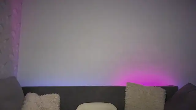 Snapshot of denlover1 chatting on 09-18-25, 08:38 denlover1 online show from 09-18-25, 08:38