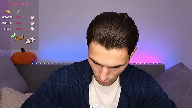 Snapshot of denlover1 chatting on 10-06-25, 01:30 denlover1 online show from 10-06-25, 01:30