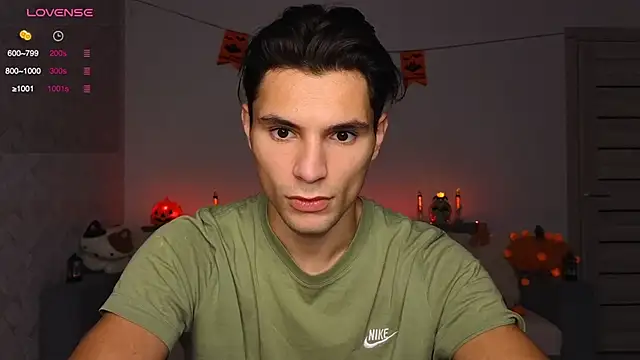 Snapshot of denlover1 chatting on 10-14-25, 06:47 denlover1 online show from 10-14-25, 06:47