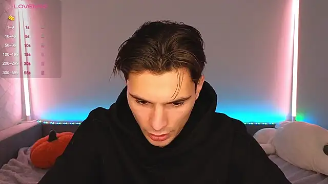 Snapshot of denlover1 chatting on 11-25-25, 11:21 denlover1 online show from 11-25-25, 11:21