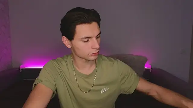 Snapshot of denlover1 chatting on 02-19-26, 11:17 denlover1 online show from 02-19-26, 11:17