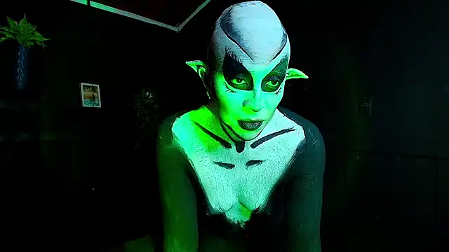 sahra taylor  online show from 11-29-25, 05:49