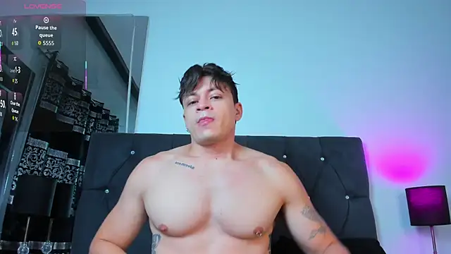 Snapshot of Angel_Cuervo chatting on 05-27-26, 12:46 Angel Cuervo online show from 05-27-26, 12:46