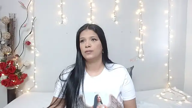 Snapshot of Nicol_Love0 chatting on 01-11-25, 07:05 Nicol Love0 online show from 01-11-25, 07:05