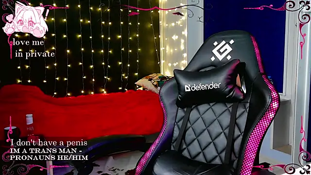 Snapshot of Honelin chatting on 03-03-25, 04:35 Honelin online show from 03-03-25, 04:35