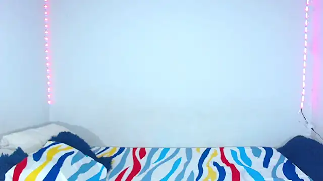 Snapshot of JessicaEbony chatting on 12-05-24, 01:25 JessicaEbony online show from 12-05-24, 01:25