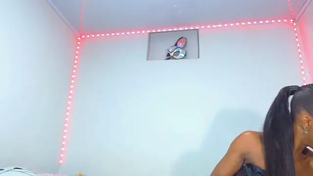 Snapshot of JessicaEbony chatting on 01-29-25, 01:05 JessicaEbony online show from 01-29-25, 01:05