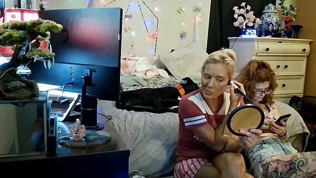 Snapshot of BluEyeGemini333 chatting on 09-29-25, 05:07 BluEyeGemini333 online show from 09-29-25, 05:07